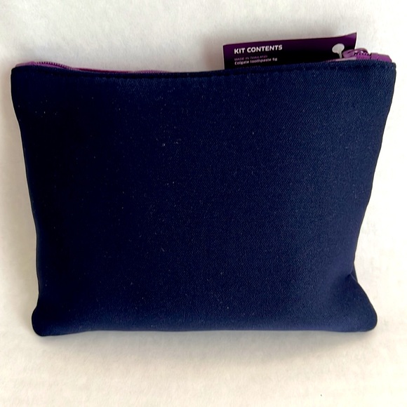 Away United Amenity Travel Pouch New - Picture 3 of 4